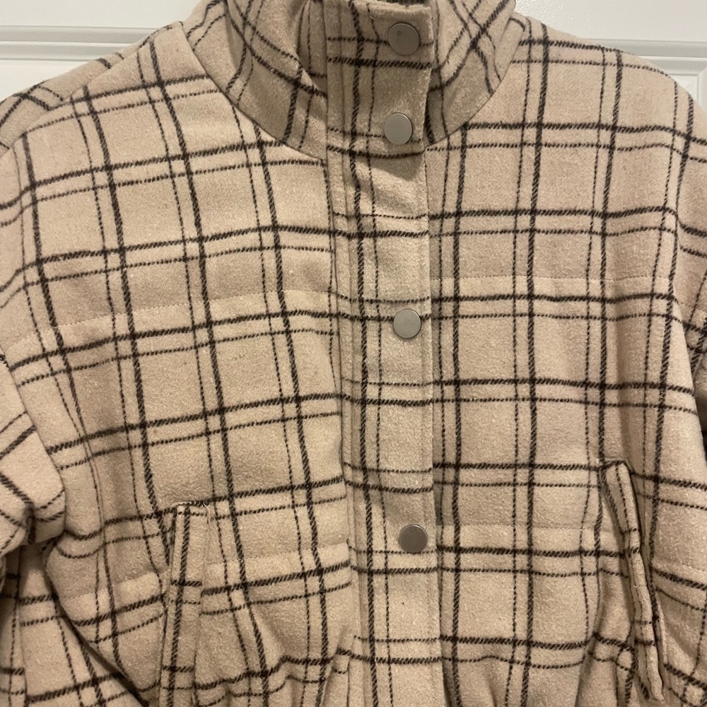 Cropped Puffer Jacket - Picture 2 of 5